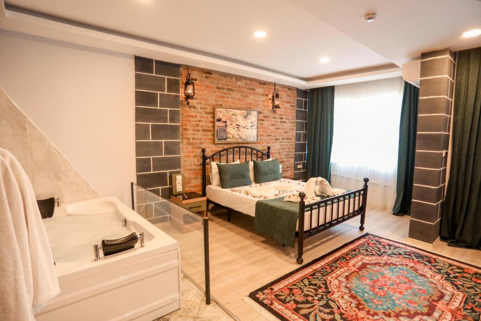 Hasuni Tas Hotel ดิยาร์บาคีร์ ภายนอก รูปภาพ