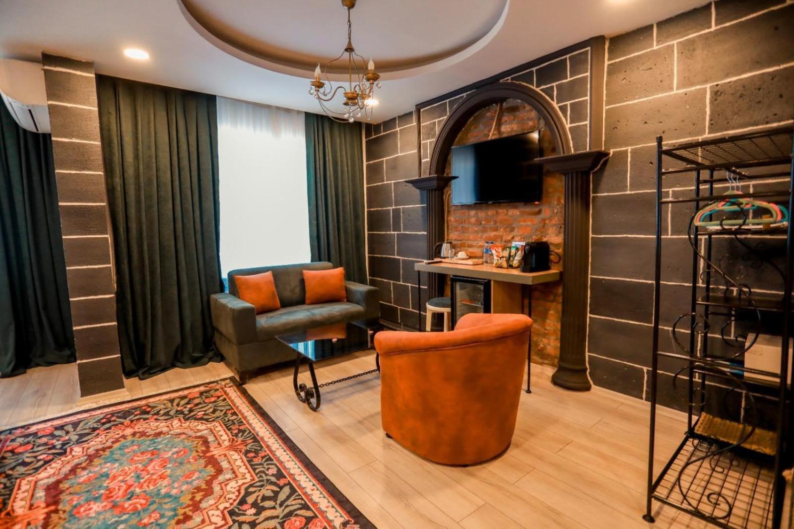 Hasuni Tas Hotel ดิยาร์บาคีร์ ภายนอก รูปภาพ
